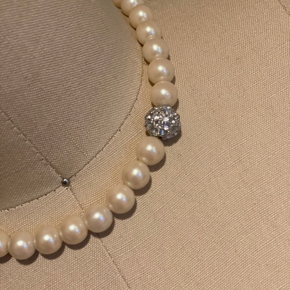 Stella & Dot Girls Pearl Stretch Necklace​​​​​​​​